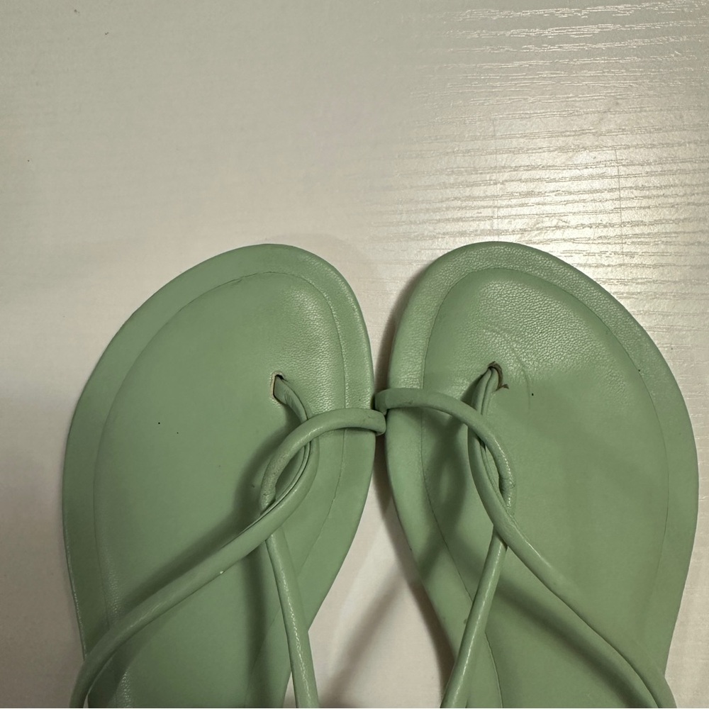 Etre Green Sandals Size 6 Basic - image 2